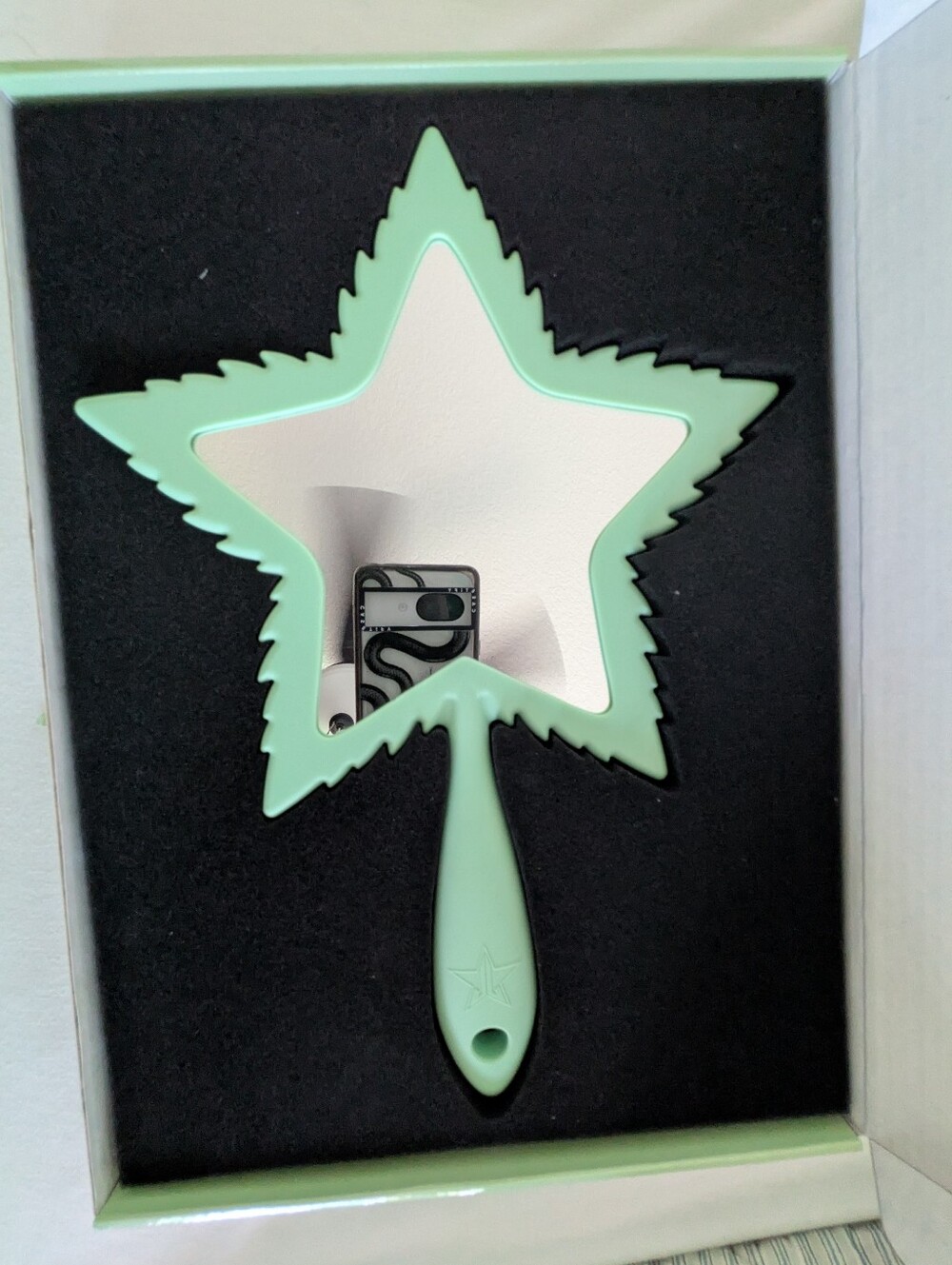 Jeffree Star Cosmetics Mystery Box - Mint Green